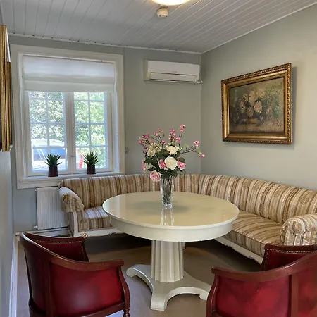 Bed & Breakfast Forvalterboligen Hadsund