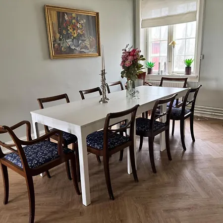 Forvalterboligen Bed & Breakfast Hadsund